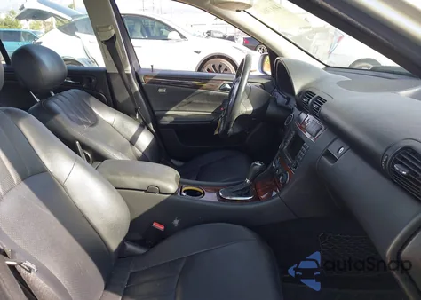 2006 Mercedes-Benz C 280 Luxury из США, поврежденный, VIN WDBRF54H16A905075